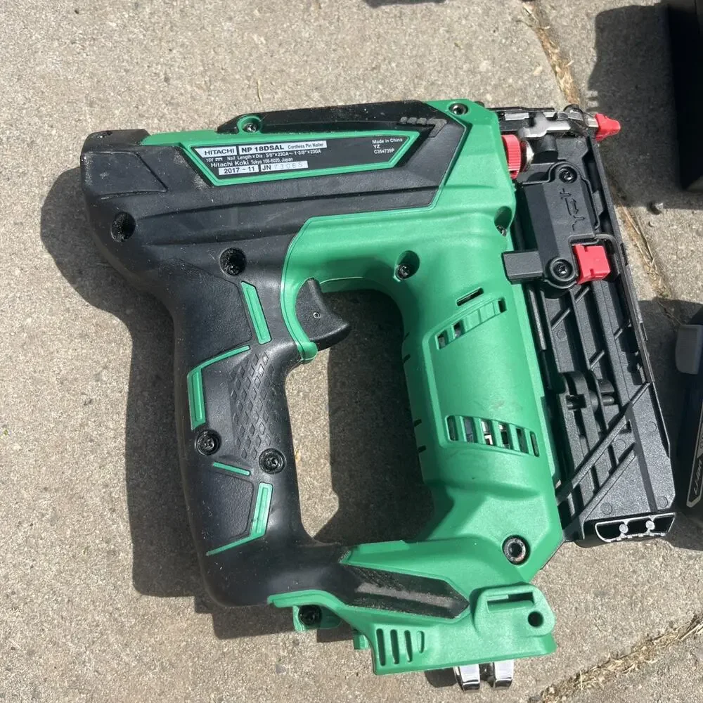 Hitachi Metabo HPT 18v Pin Nailer NP18DSAL 5/8” to 1-3/8” 23ga w/ Batteries